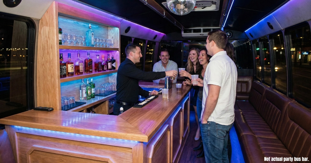 Raise a glass. Our hourly charters feature wet bars and bartender service options to keep the drinks flowing.
